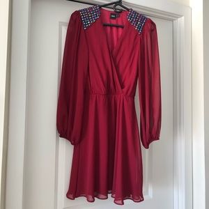 Fun and Flowy dress with shoulder detail